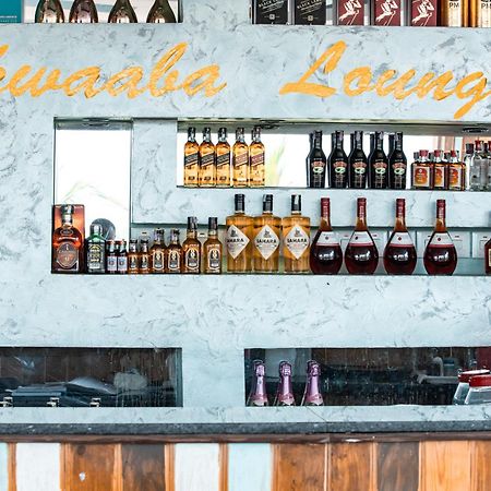 Plus 33 Hotel Nungua エクステリア 写真