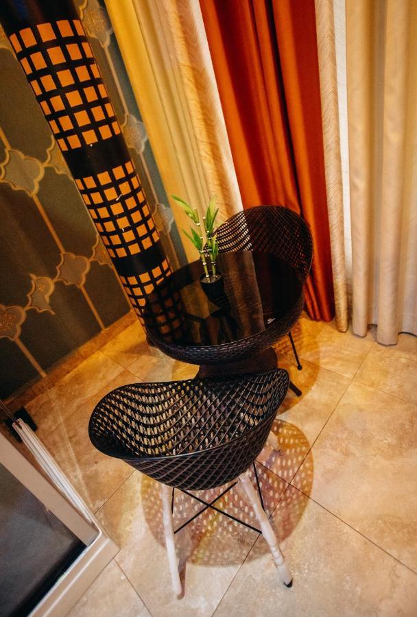 Plus 33 Hotel Nungua エクステリア 写真