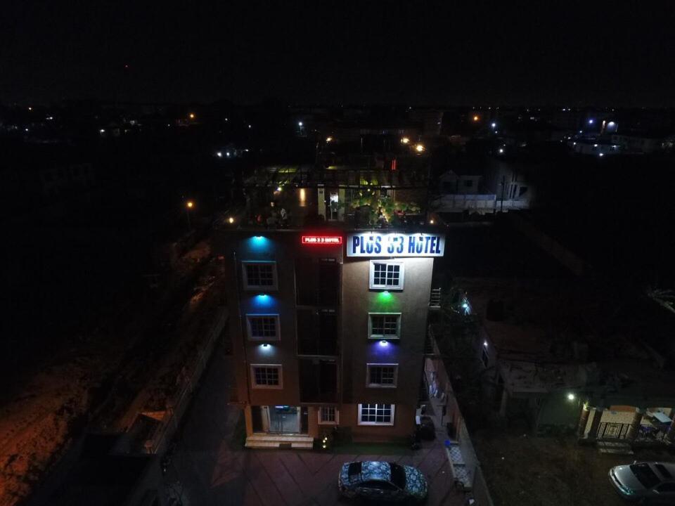 Plus 33 Hotel Nungua エクステリア 写真